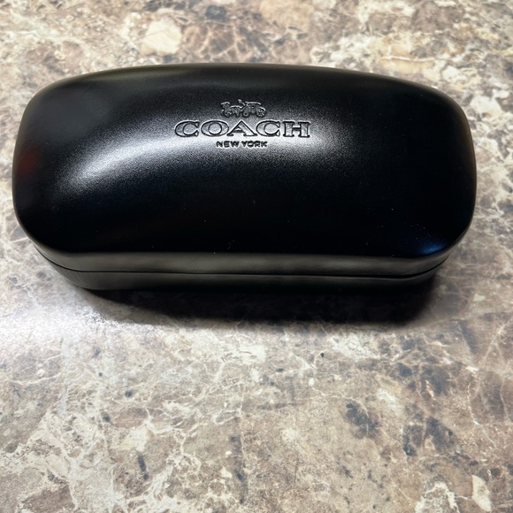 🖤 Coach hard case with cleaning cloth. Gently used. 🖤 - Picture 2 of 5